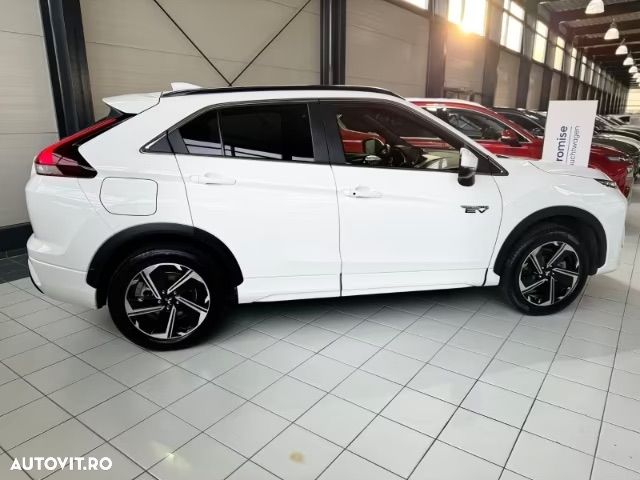 Mitsubishi Eclipse-Cross 4WD Plus Select - 4
