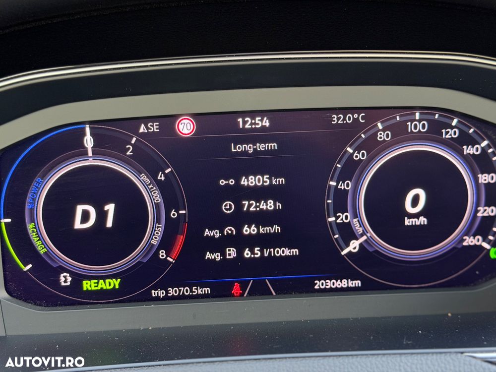 Volkswagen Passat - 25