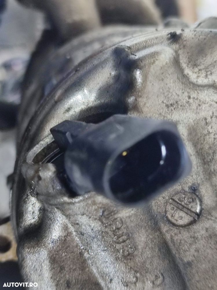 Compresor clima AC 5Q0820803F 2.0 tdi DFCA Skoda Superb 3 [2015 - 202 - 3