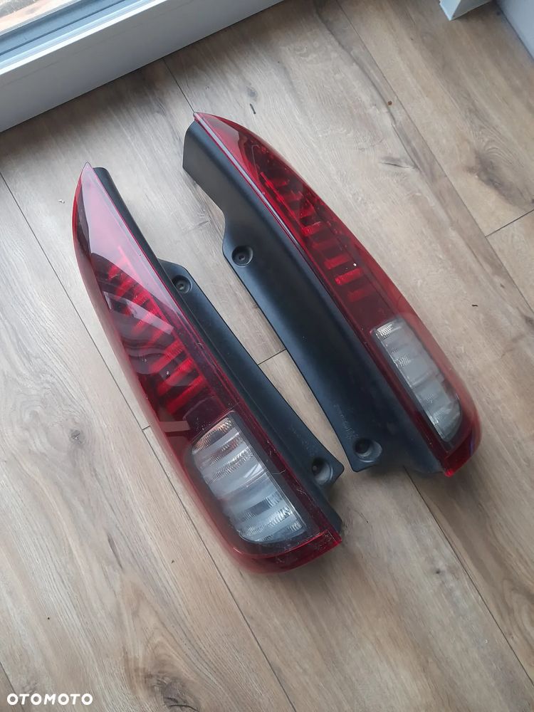 RENAULT ESPACE IV LIFT LAMPA TYLNA LEWA PRAWA TYŁ