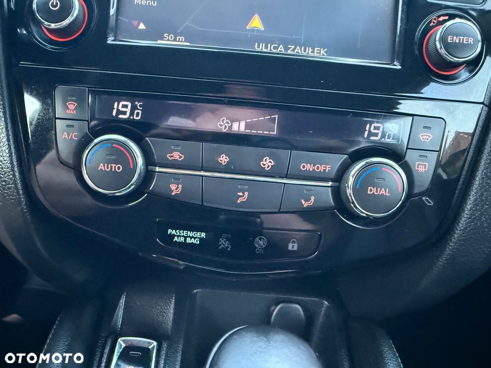 Nissan Qashqai 1.6 DCi N-Connecta Xtronic EU6 - 18