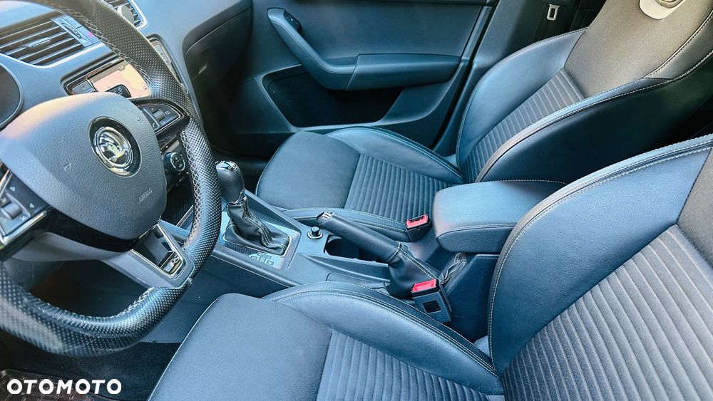 Skoda Octavia 2.0 TDI 4x4 RS DSG - 10