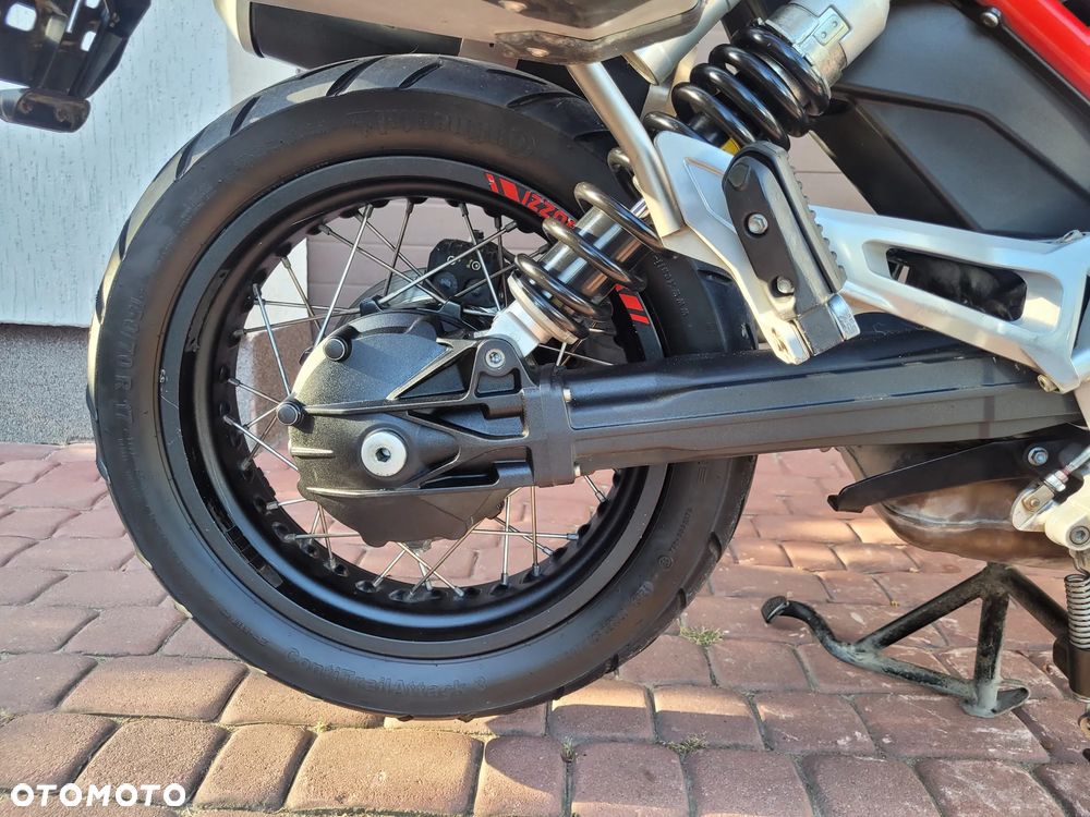 Moto Guzzi V85 - 16