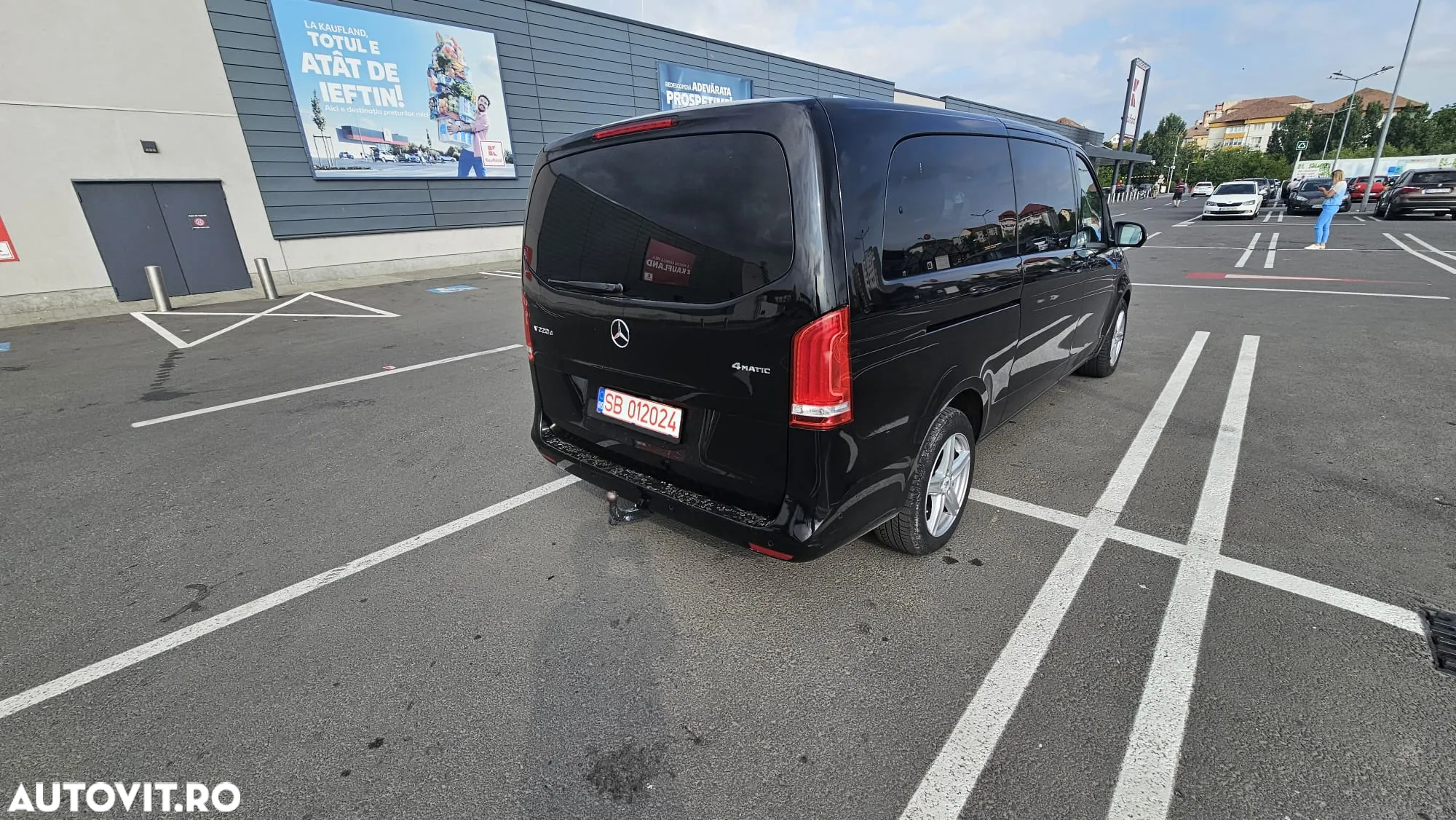 Mercedes-Benz V 220 d extralang 4Matic 7G-TRONIC Avantgarde Edition - 7