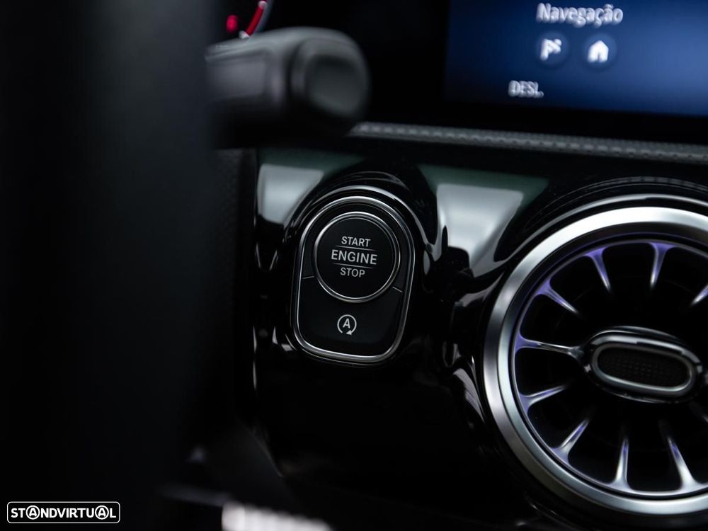 Mercedes-Benz CLA 180 d Shooting Brake AMG Line Aut. - 23