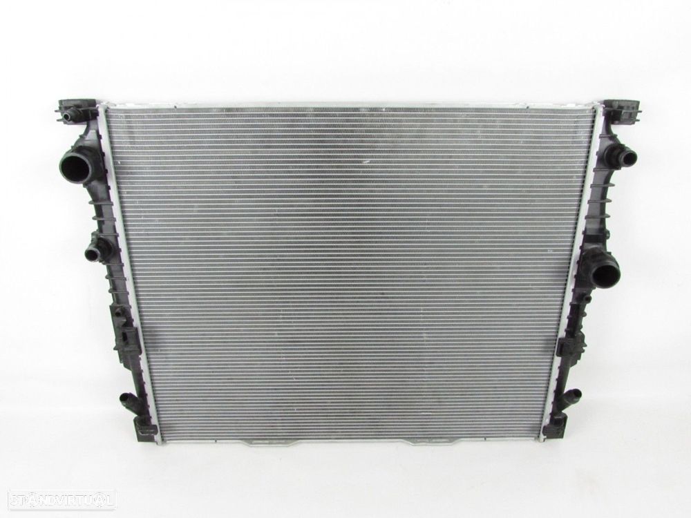 Radiador de água SEMI-NOVO/ ORIGINAL BMW 7 (G11, G12)/BMW 5 (G30, F90) 171186196... - 2