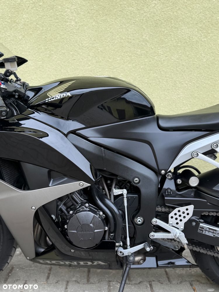 Honda CBR - 24