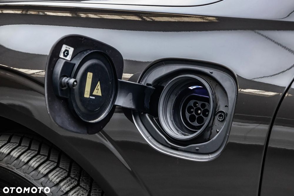 Volvo XC 60 T8 Plug-In Hybrid AWD R-Design - 7