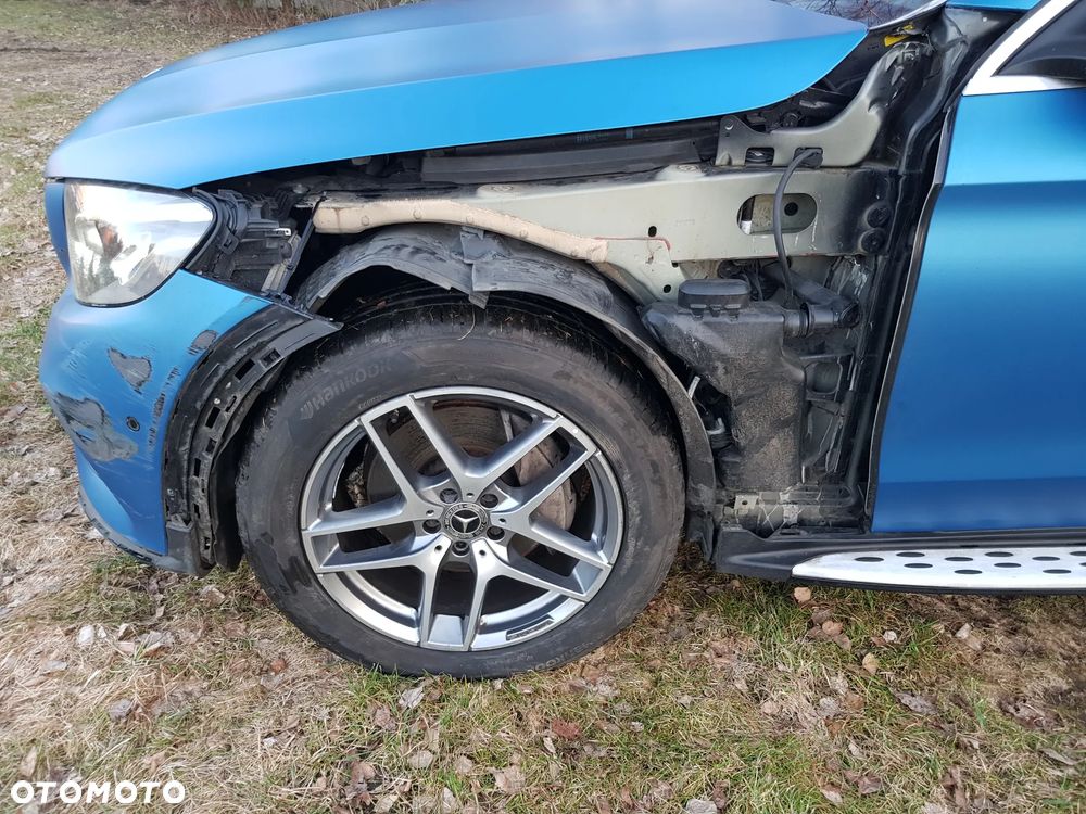 Mercedes-Benz GLC 250 d 4Matic 9G-TRONIC AMG Line - 13