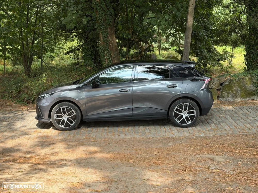 MG MG4 77 kWh Extended Range Luxury - 8