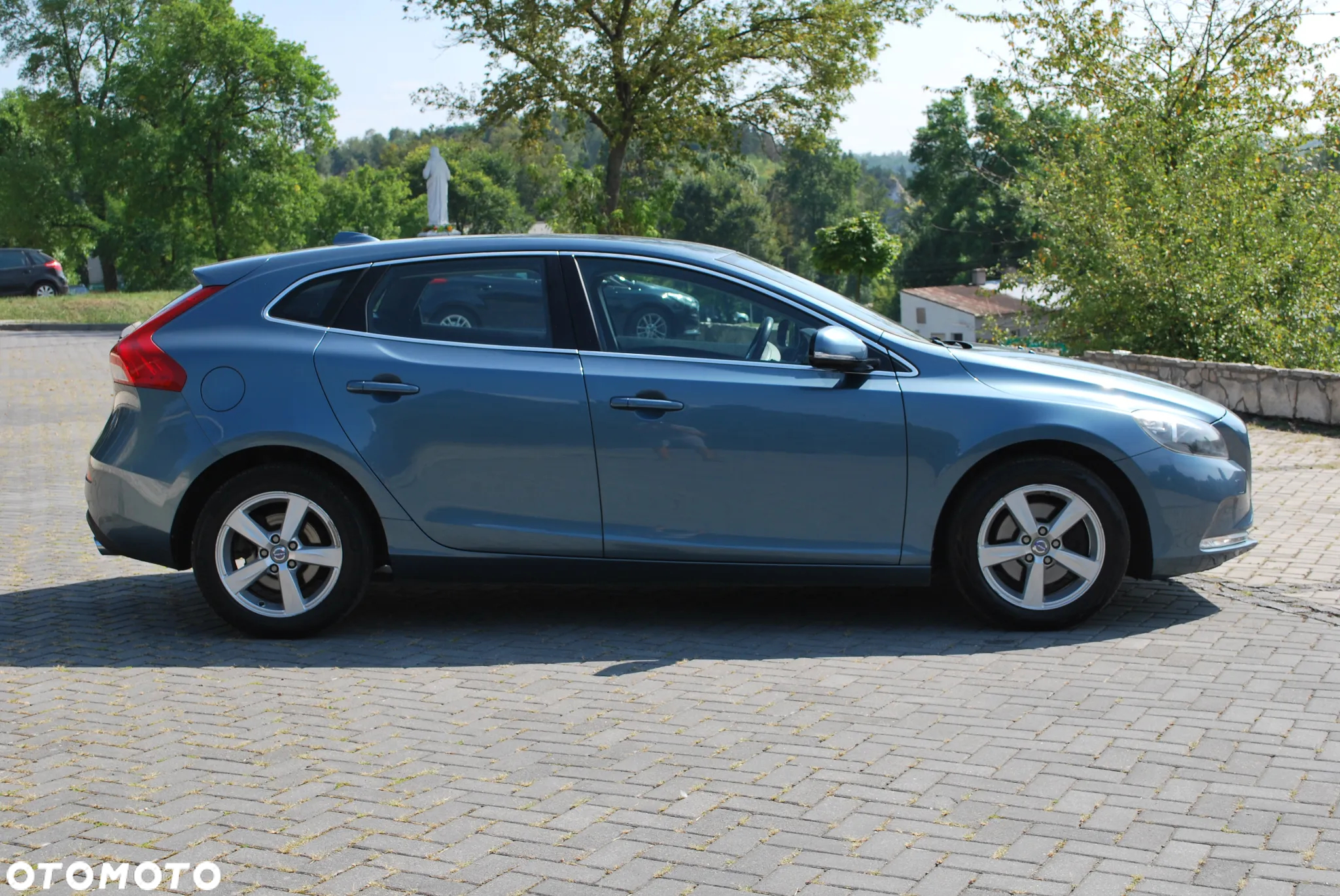 Volvo V40 T2 Momentum - 4