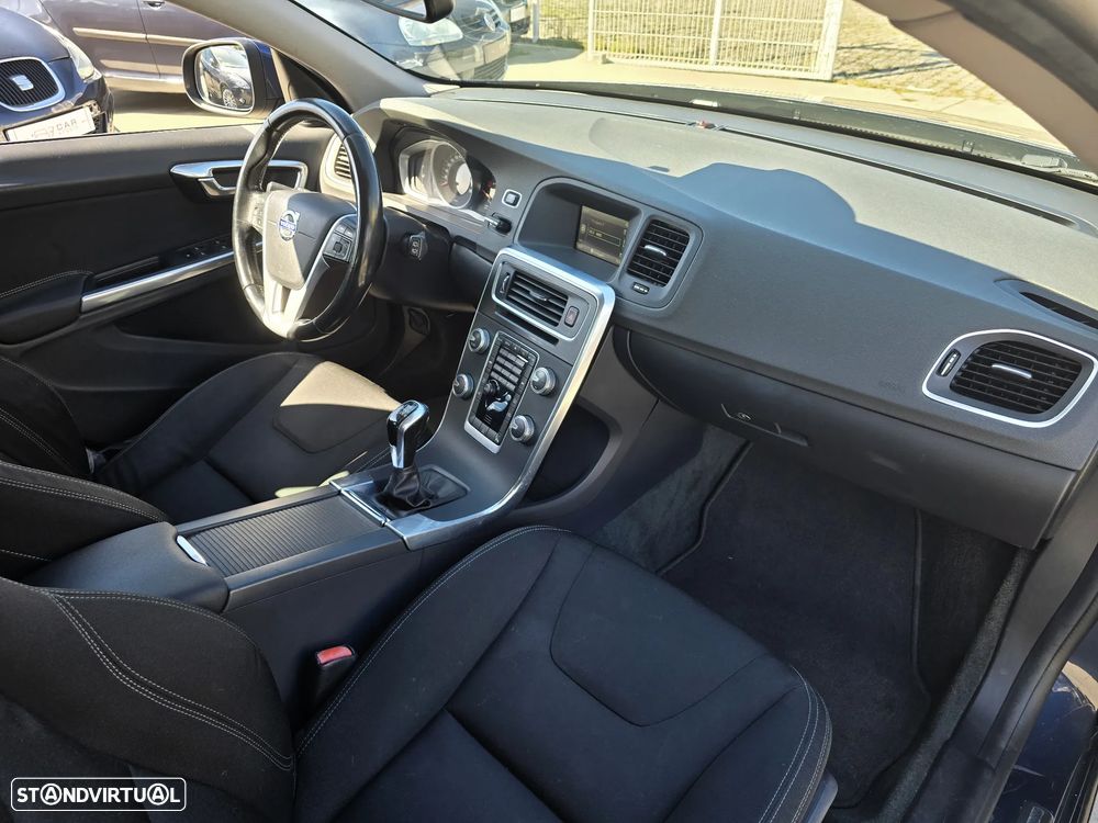 Volvo V60 2.0 D4 Kinetic - 10