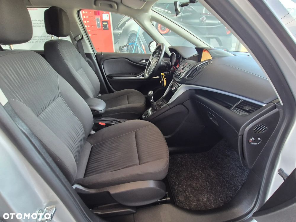 Opel Zafira Tourer 1.4 Turbo Business Innovation - 33