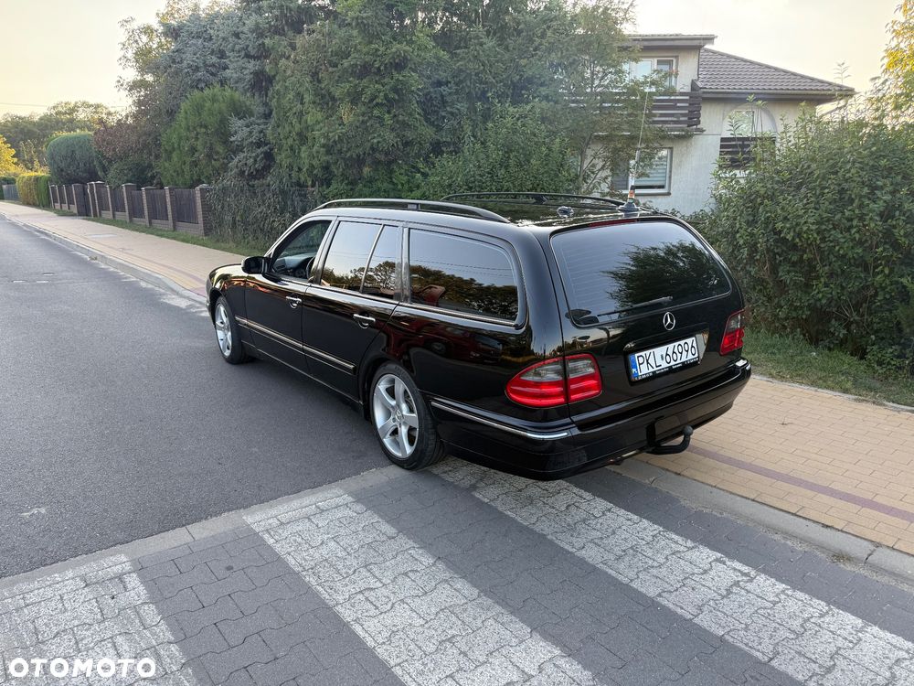 Mercedes-Benz Klasa E 320 T CDI Avantgarde - 2