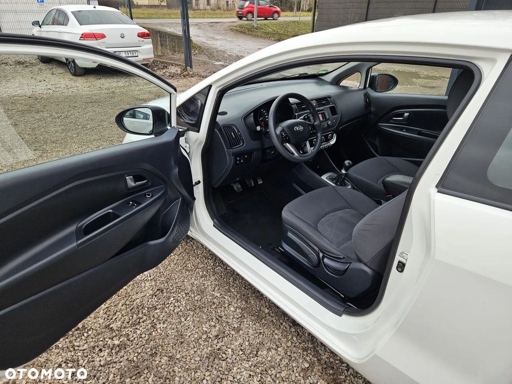 Kia Rio 1.2 Business Line - 17