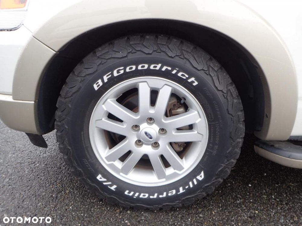 Ford Explorer 4.6 4WD - 9