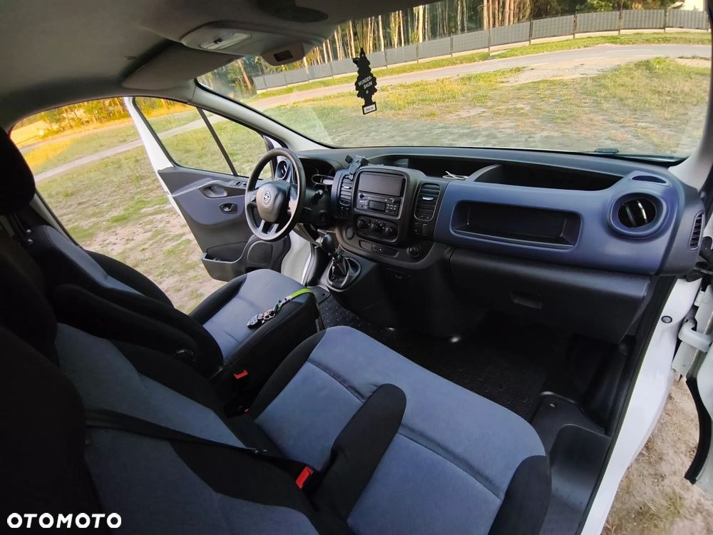 Opel Vivaro - 24