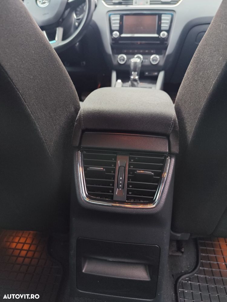 Skoda Octavia 1.8 TSI 4x4 DSG Ambition - 11