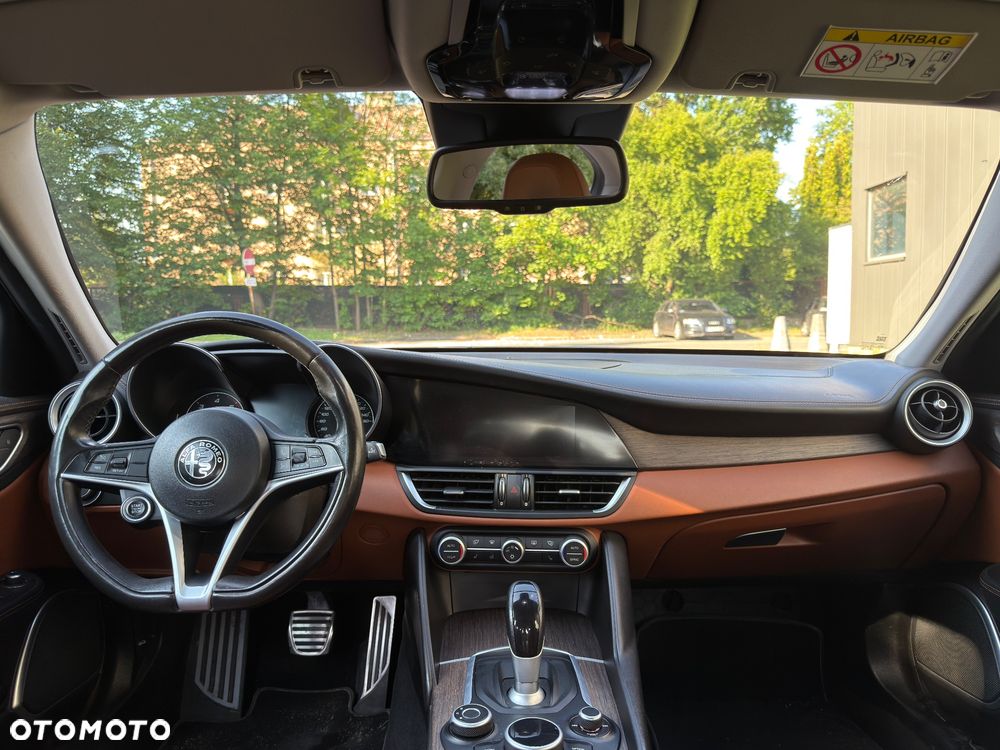 Alfa Romeo Giulia 2.2 D Turbo Veloce Q4 - 6