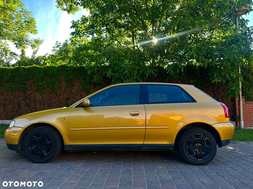 Audi A3 3-drzwiowe 1.6 Attraction - 2