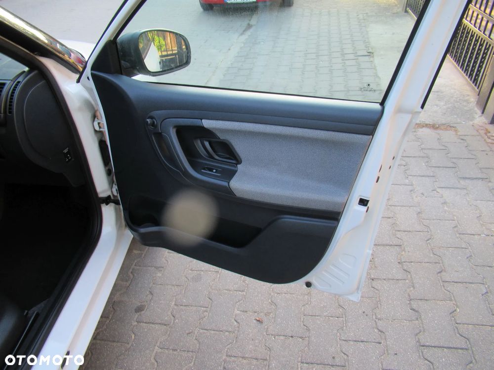 Skoda Fabia 1.2 HTP Classic - 21