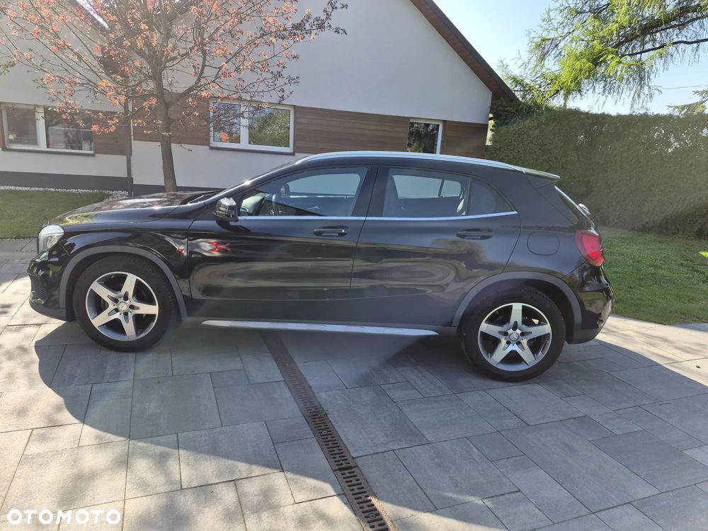 Mercedes-Benz GLA 200 AMG Line - 19