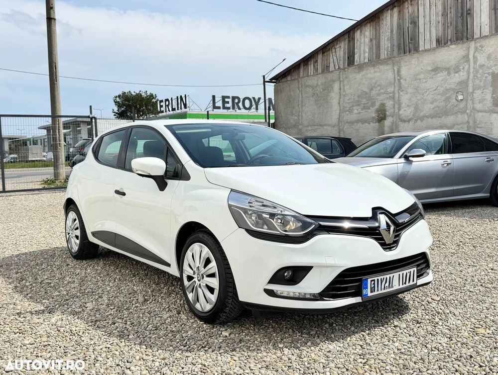 Renault Clio TCe Life - 15