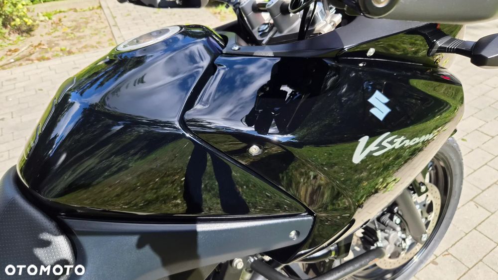 Suzuki V-STROM - 11