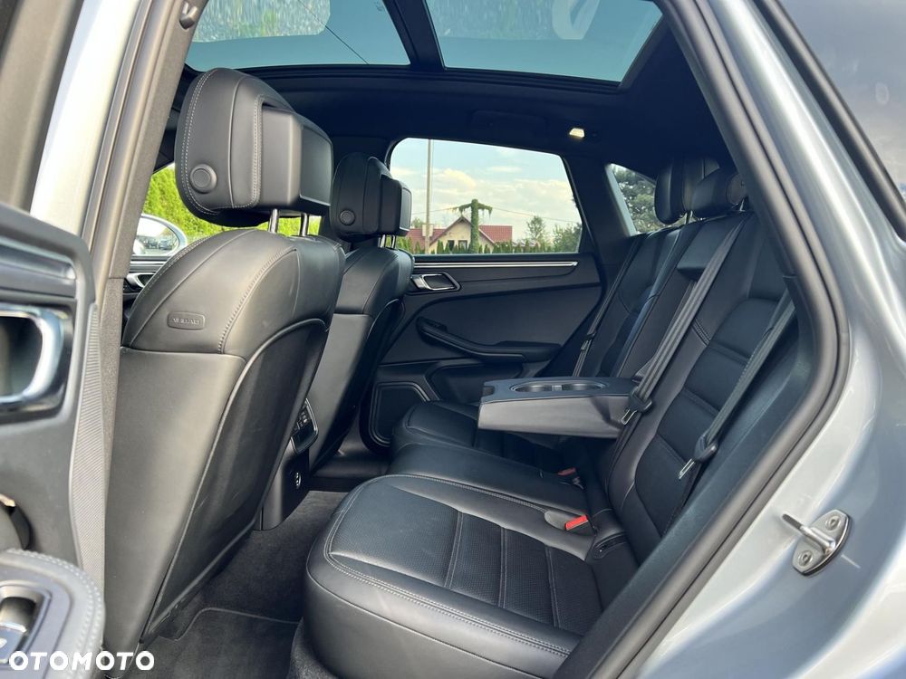 Porsche Macan Standard - 12