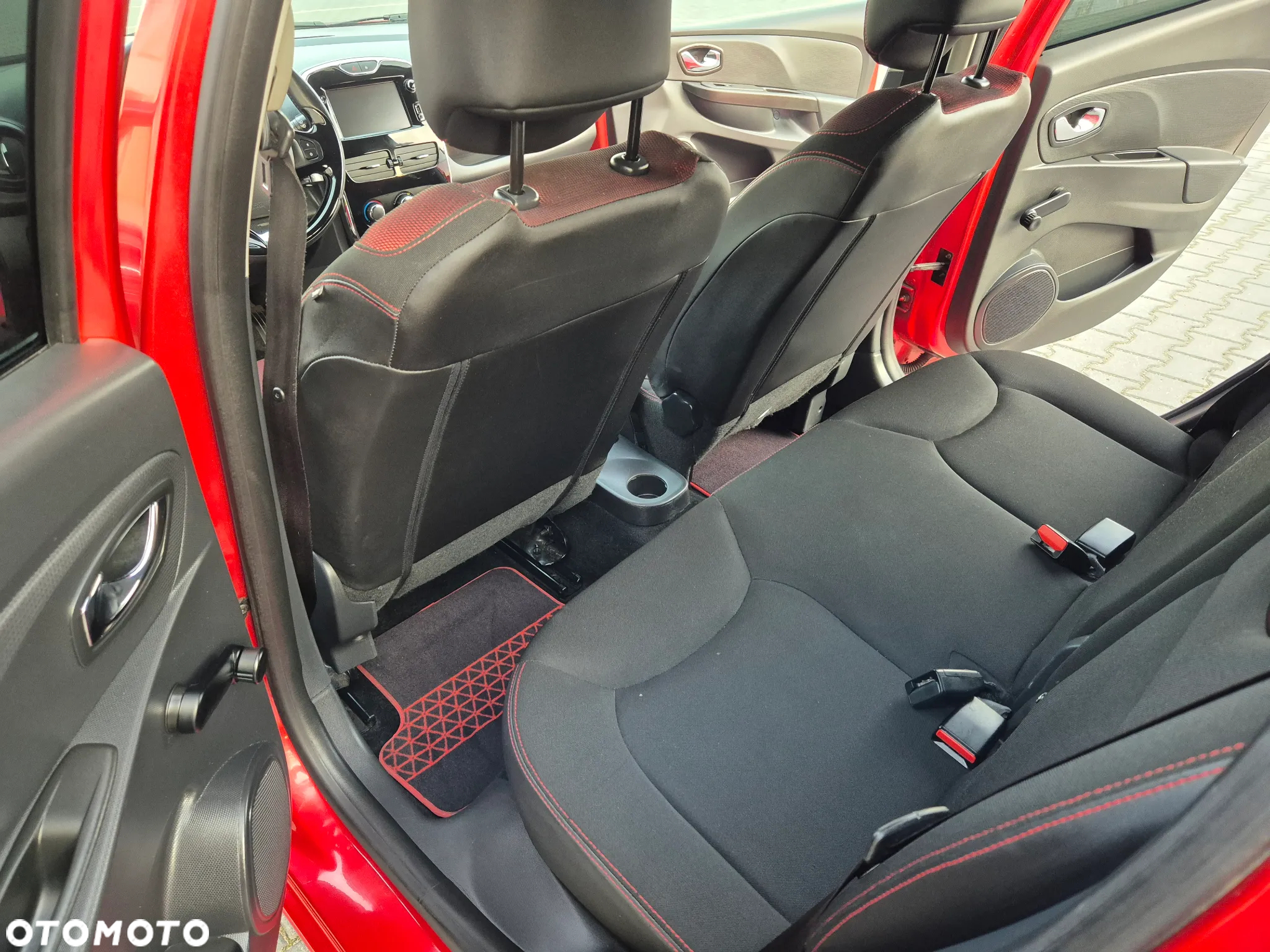 Renault Clio - 11