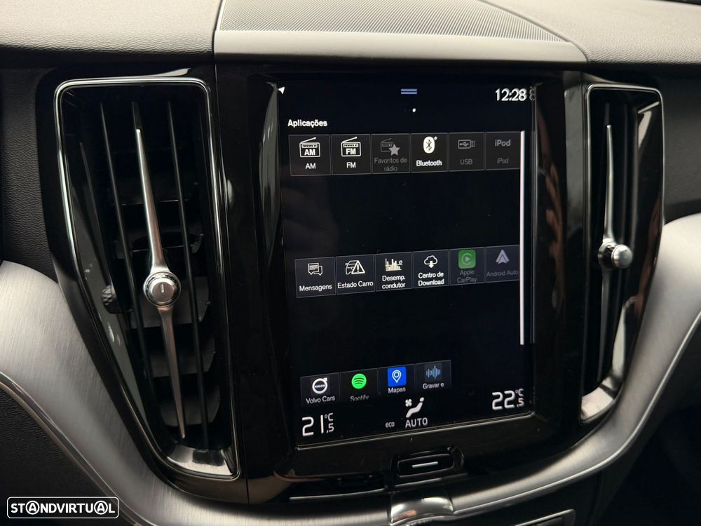 Volvo XC 60 2.0 D4 Momentum Geartronic - 35