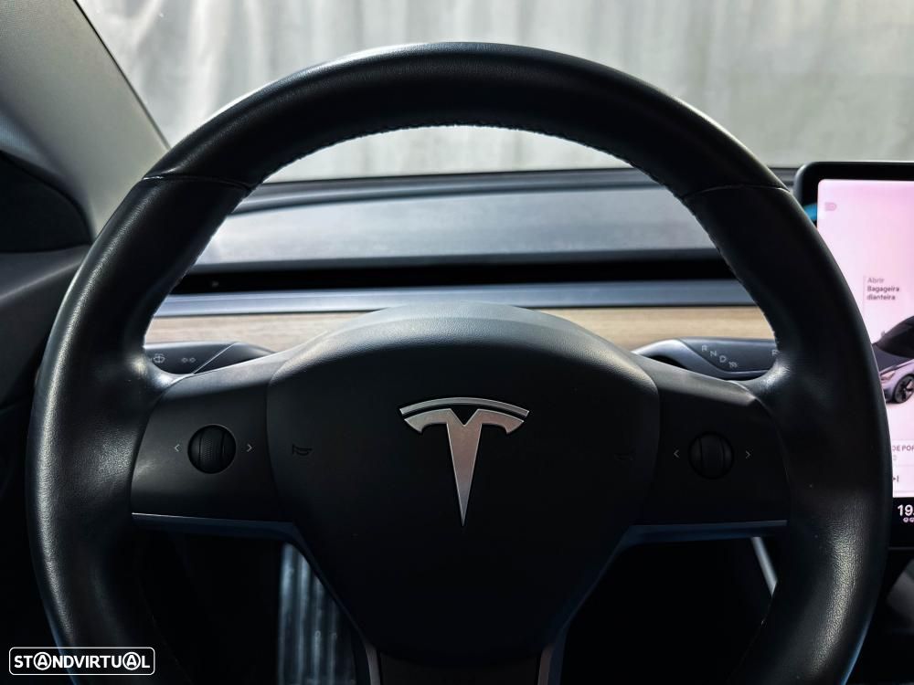 Tesla Model 3 Long-Range Dual Motor AWD - 37