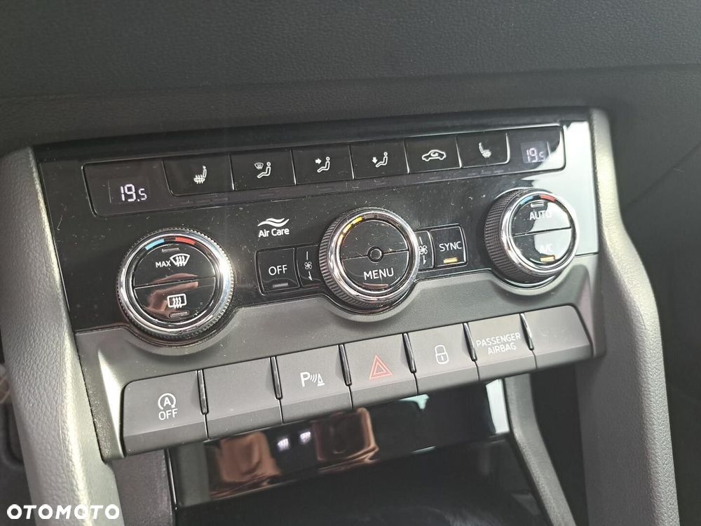 Skoda Karoq 1.5 TSI ACT 4x2 Style DSG - 23