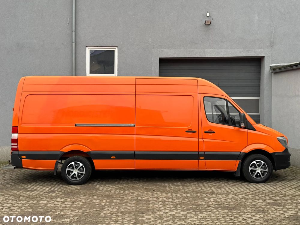 Mercedes-Benz Sprinter - 4