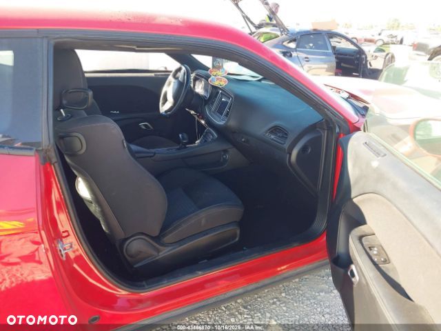 Dodge Challenger - 4