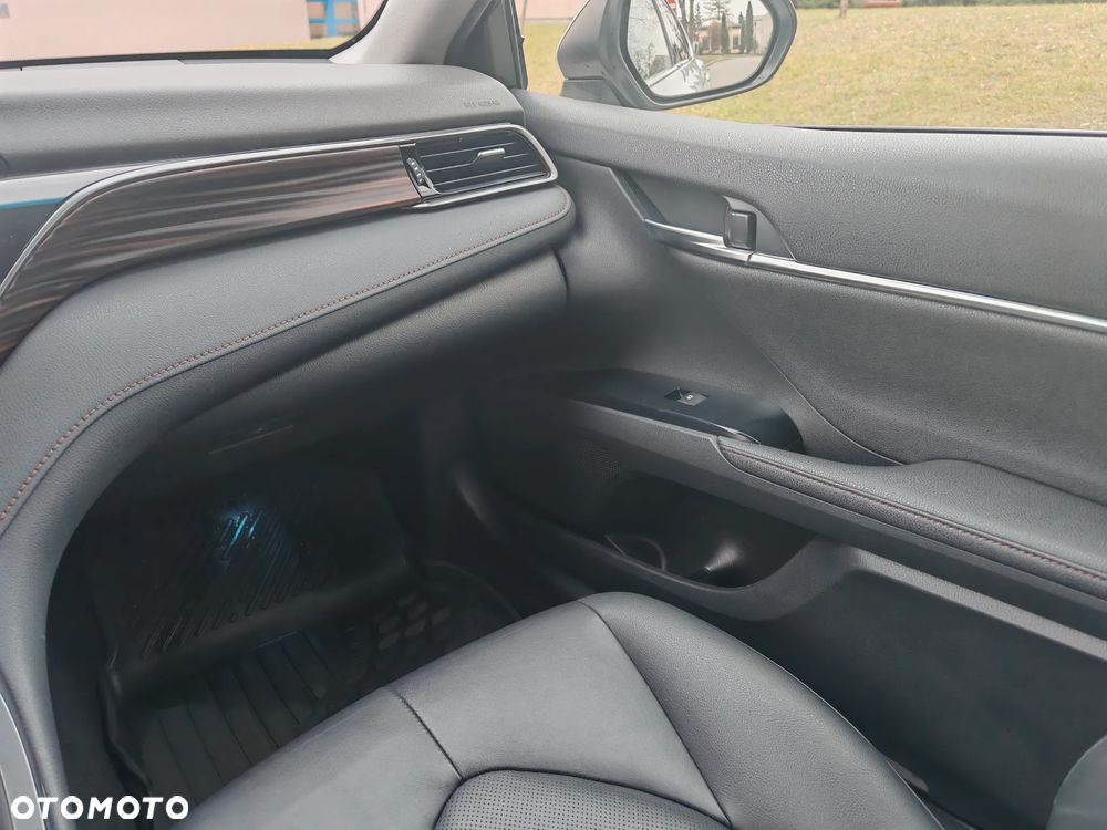 Toyota Camry 2.5 Hybrid Prestige CVT - 19