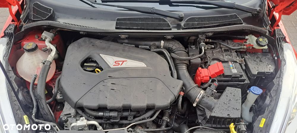 Ford Fiesta 1.6 EcoBoost ST - 30