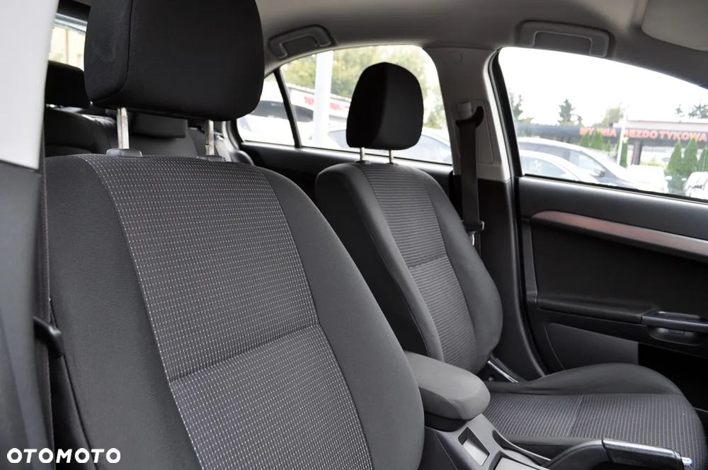 Mitsubishi Lancer 1.8 Inform LPG - 33