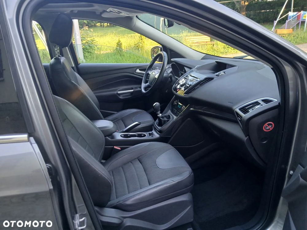 Ford Kuga 2.0 TDCi 4x4 Titanium - 21