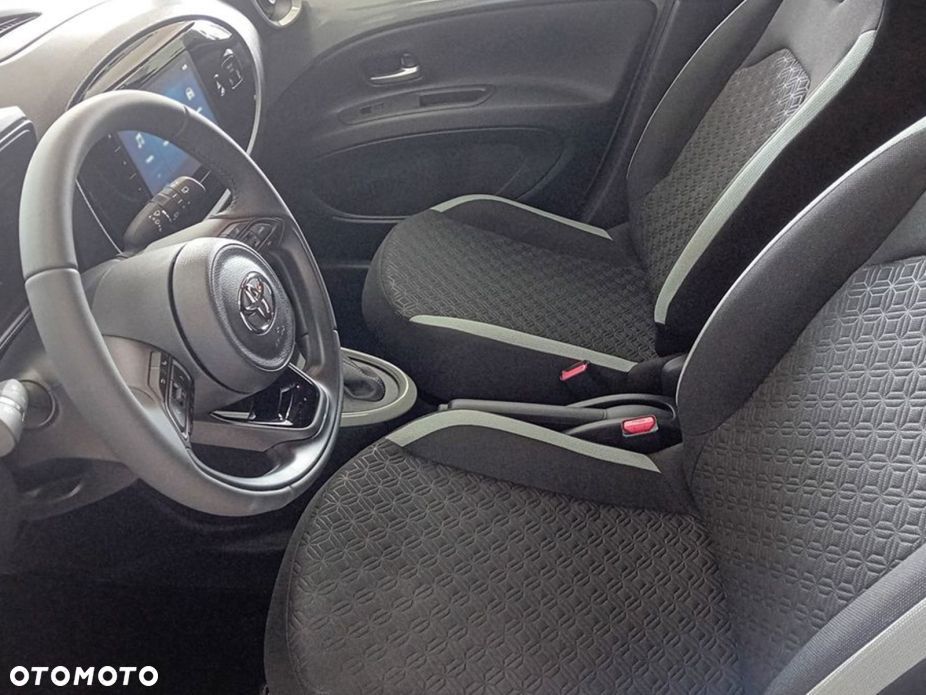 Toyota Aygo X 1.0 VVT-i Style - 4