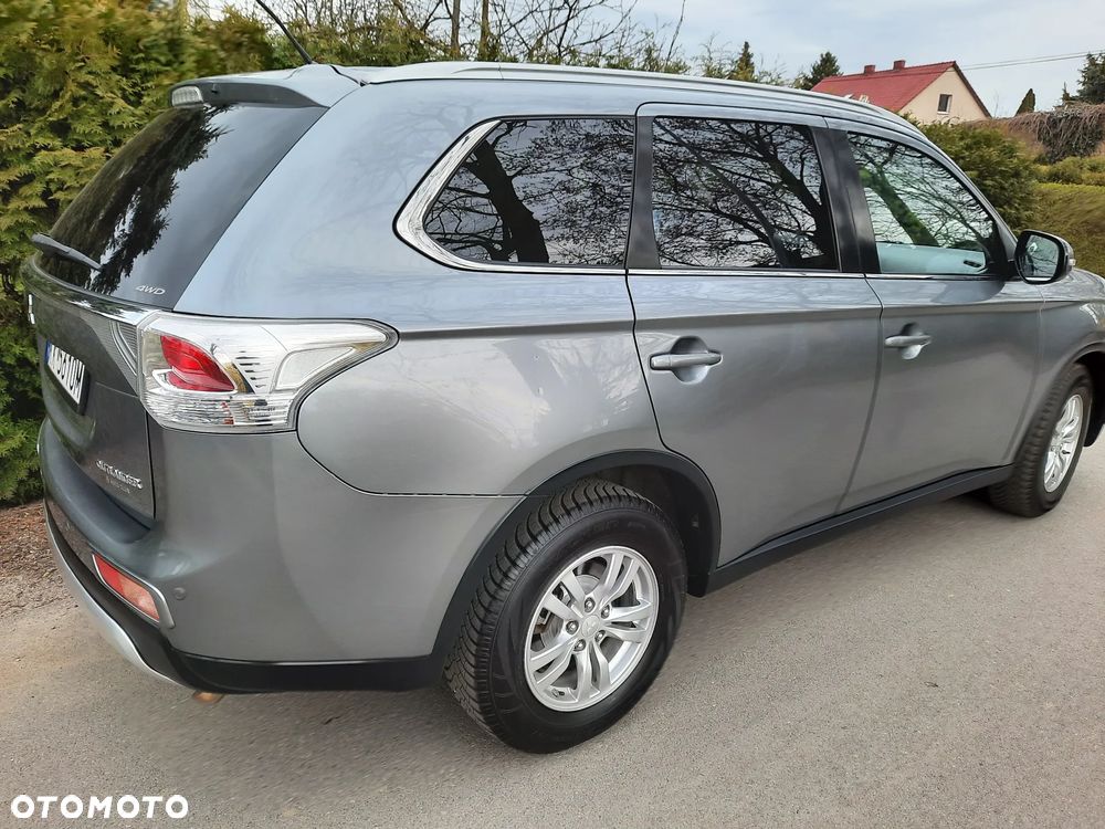 Mitsubishi Outlander 2.2 DID Intense + 4WD - 7