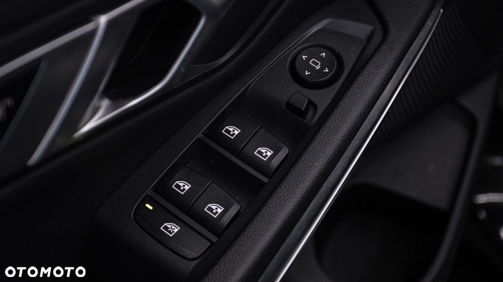 BMW Seria 3 320i - 29