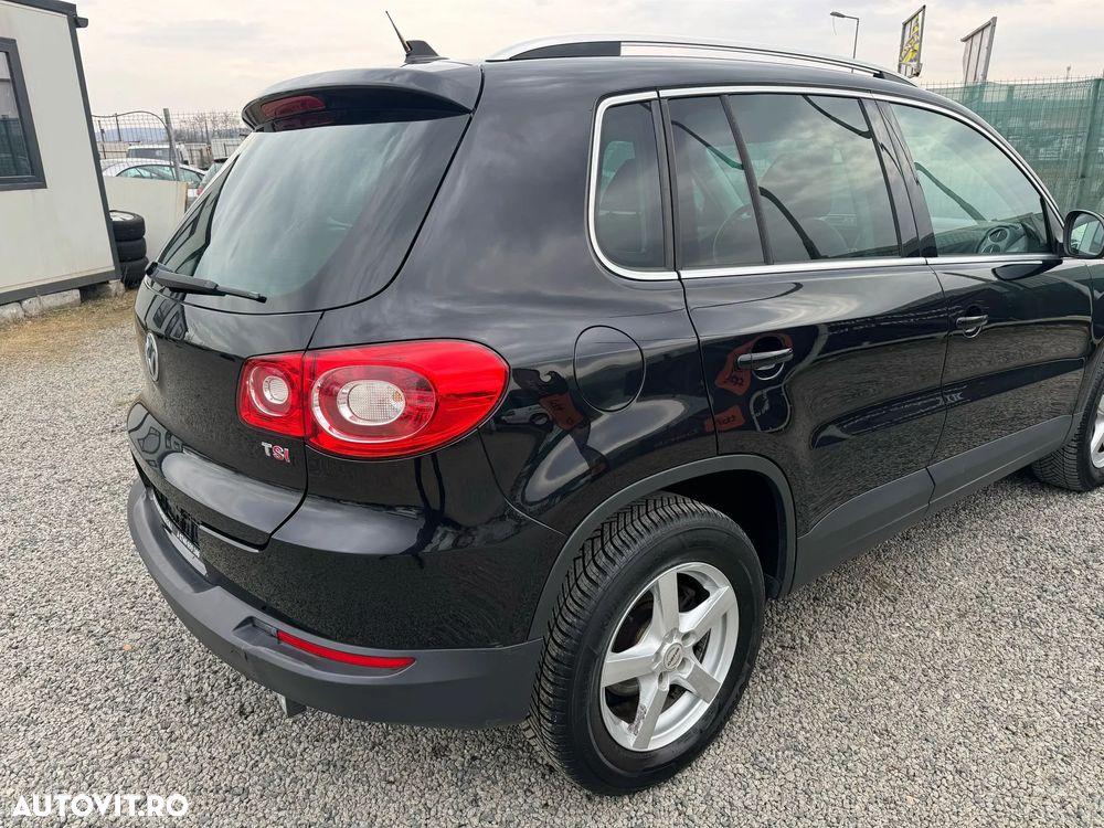 Volkswagen Tiguan - 24