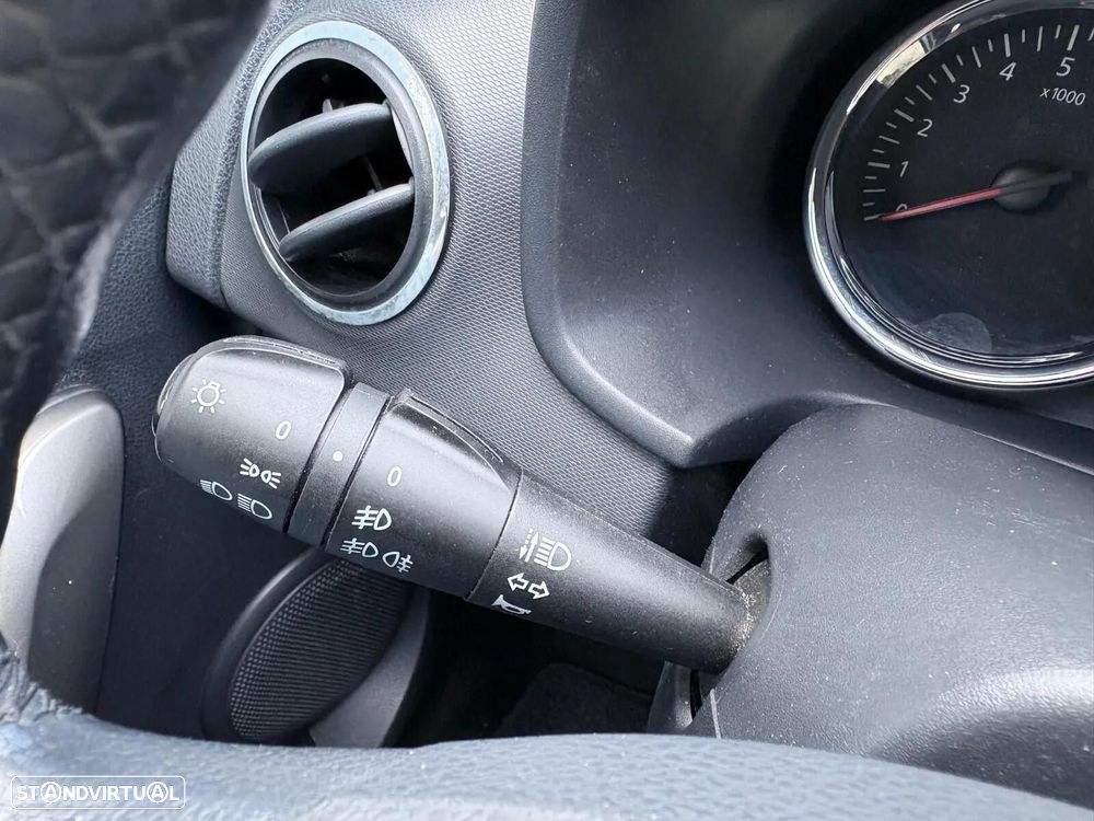 Dacia Sandero 1.5 dCi Stepway - 37