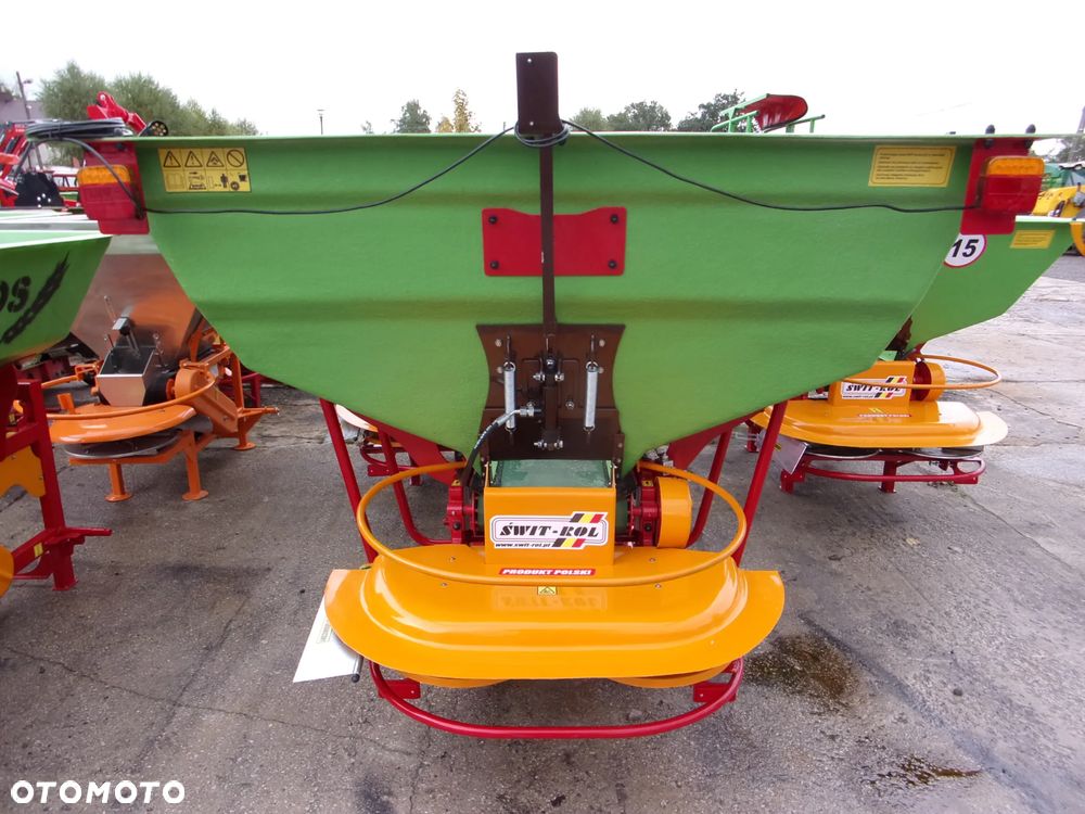 Inny Rozsiewacz nawozów i wapna, taśmowy jedno i dwu tarczowy Kłos, Motyl 300, 400, 600, 800 1000 litrów, Rozsiewacz nawozów dwutarczowy ABRA2 - MAXI, Semior, Unior, Unior2, Mini, Mini2, Rozsiewacz dwutarczowy DEX-WAL (Lift, Tornado duo Turbo), Rozsiewacz nawozów Pronar  FD1-M05 - 6