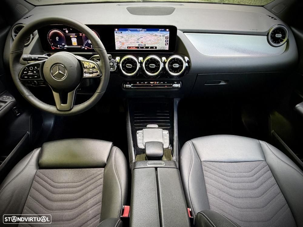 Mercedes-Benz GLA 180 7G-DCT - 8