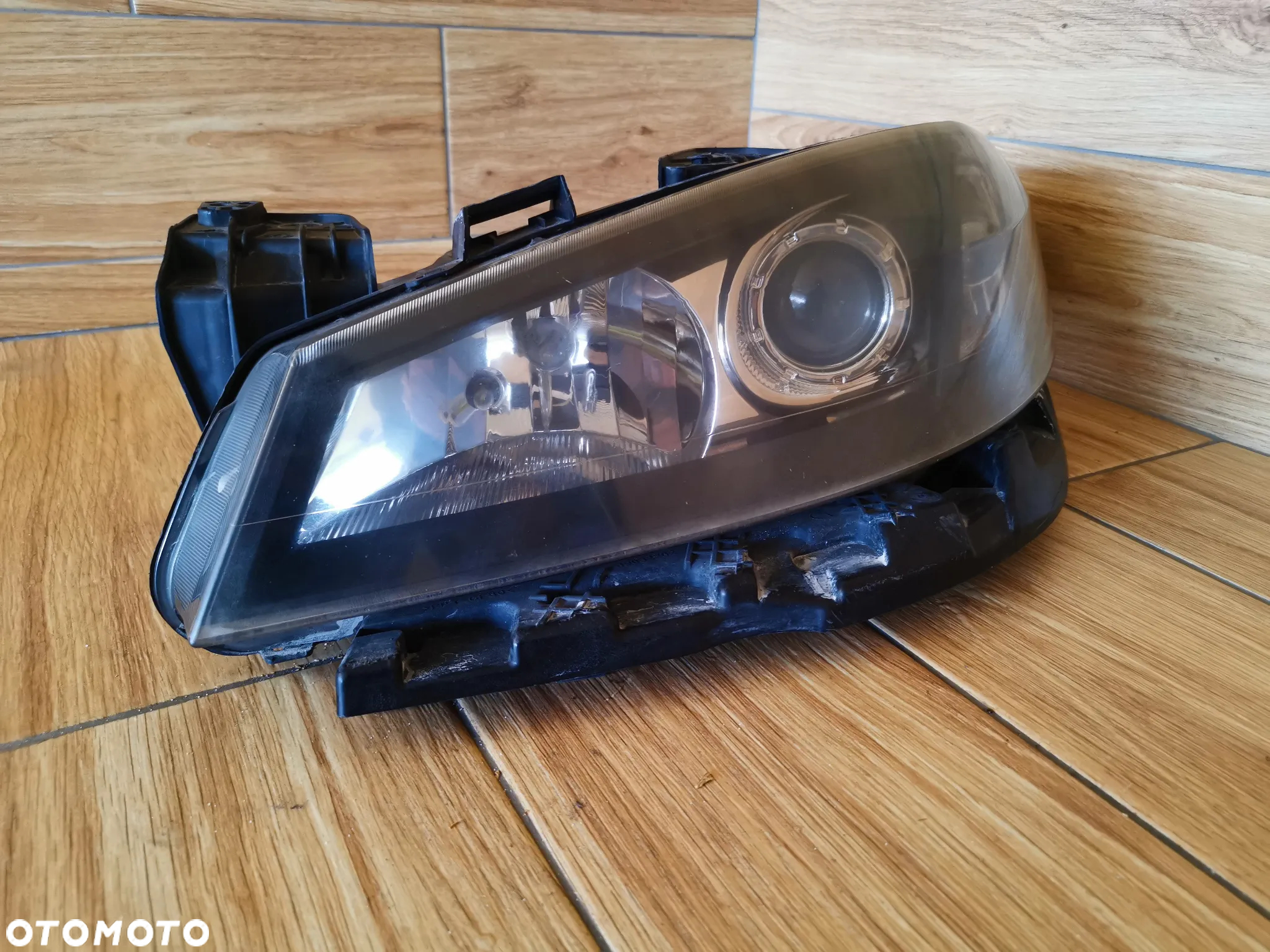 Lampa Lewy Przód 8200354740 Renault Laguna II - 3