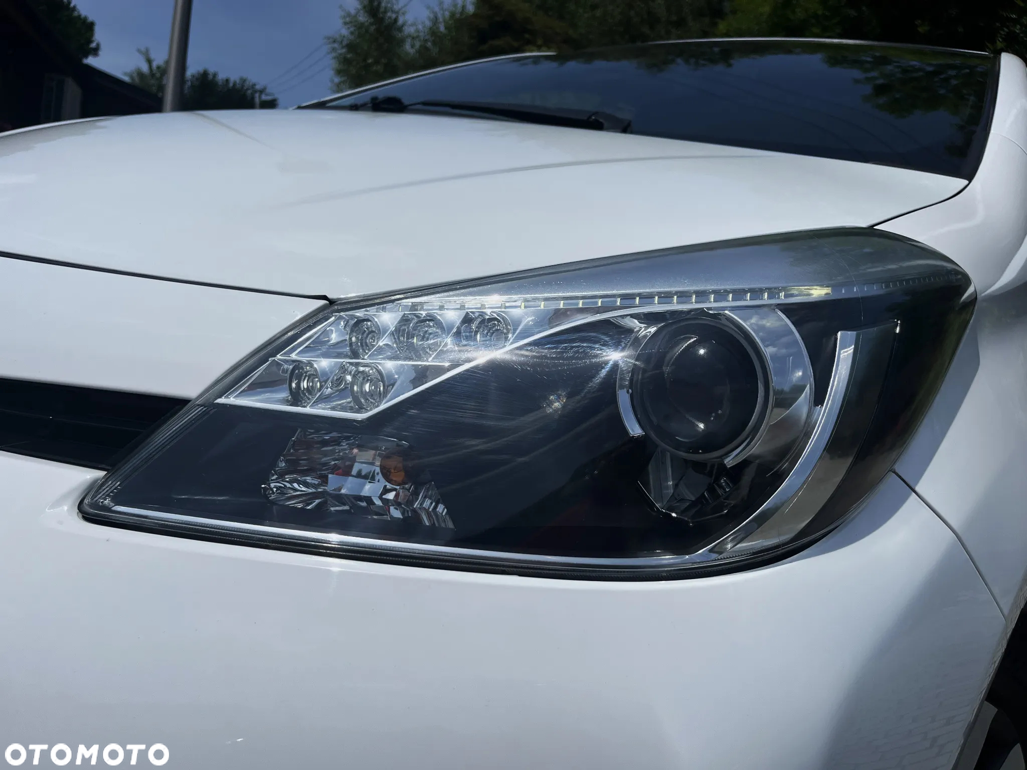 Toyota Yaris Hybrid 100 Premium - 40