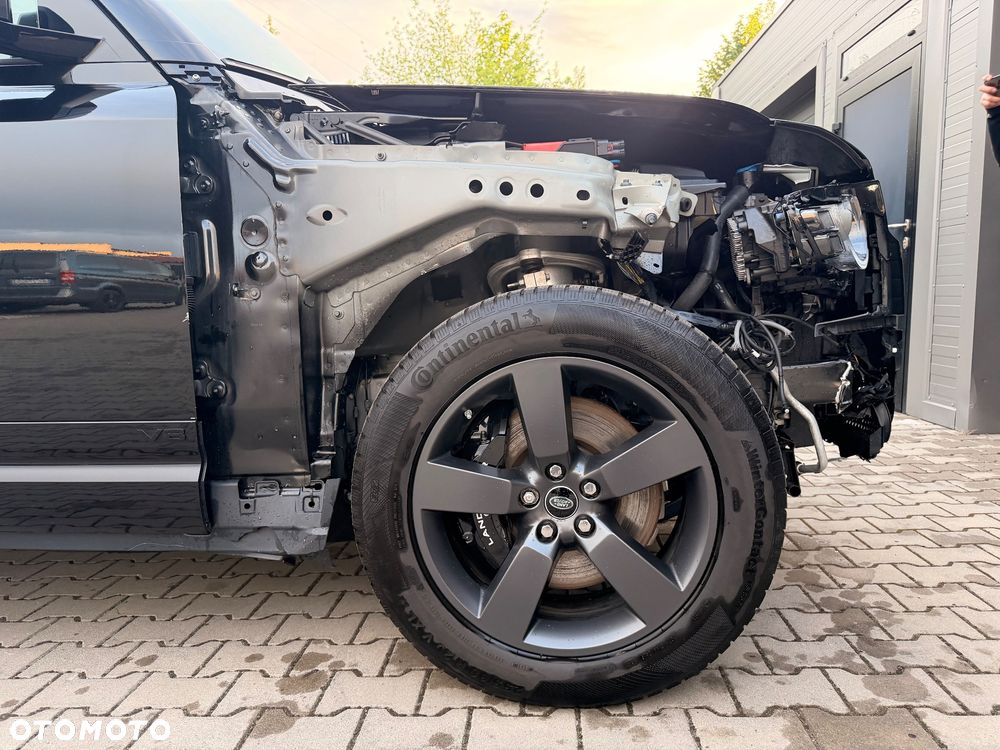 Land Rover Defender 110 P525 V8 - 14