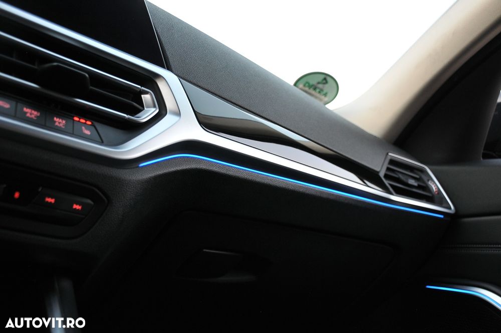 BMW Seria 3 320d Aut. Sport Line - 13